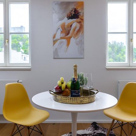 Luxurious, Charming Studio Perfect For Couples Praga Zewnętrze zdjęcie