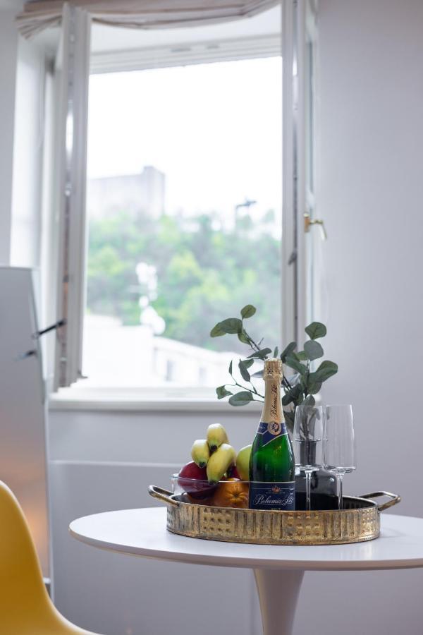 Luxurious, Charming Studio Perfect For Couples Praga Zewnętrze zdjęcie