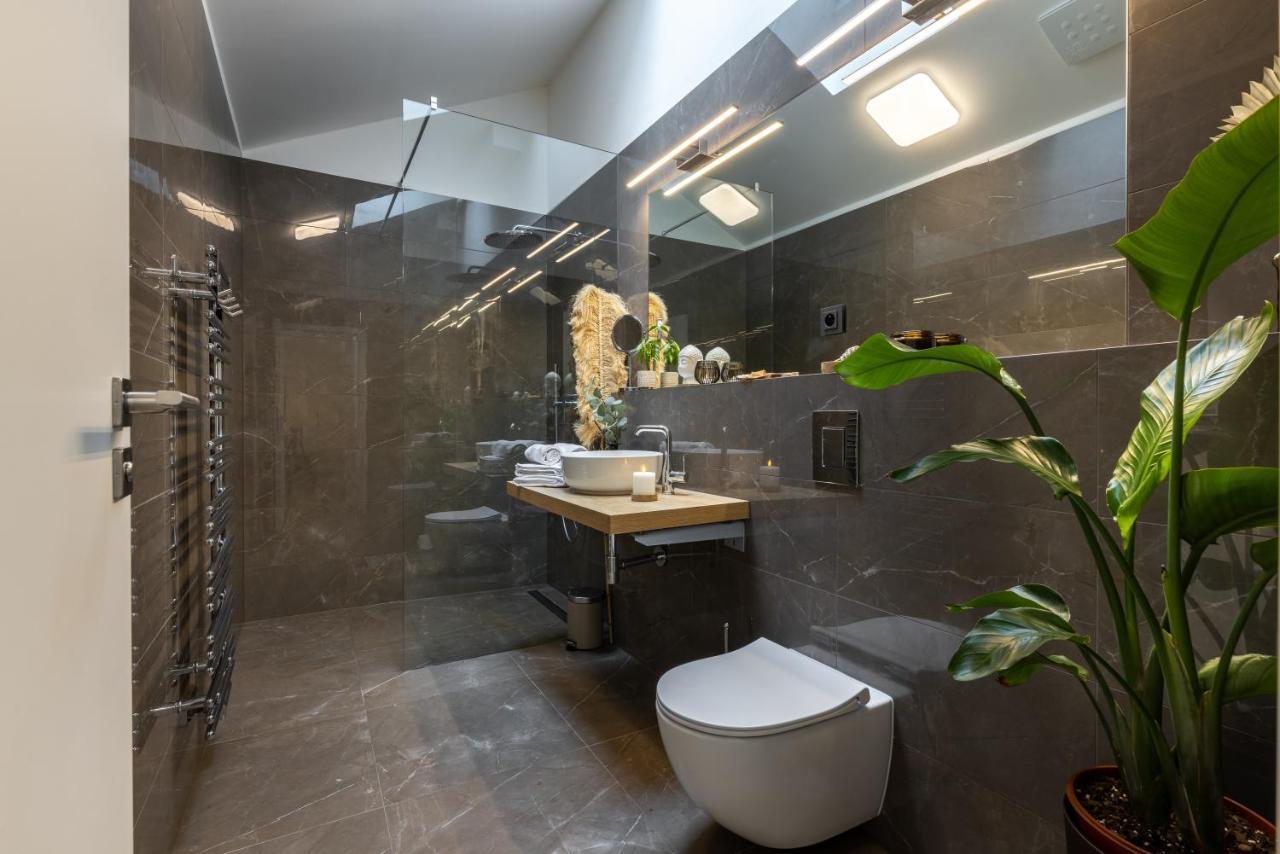 Luxurious, Charming Studio Perfect For Couples Praga Zewnętrze zdjęcie