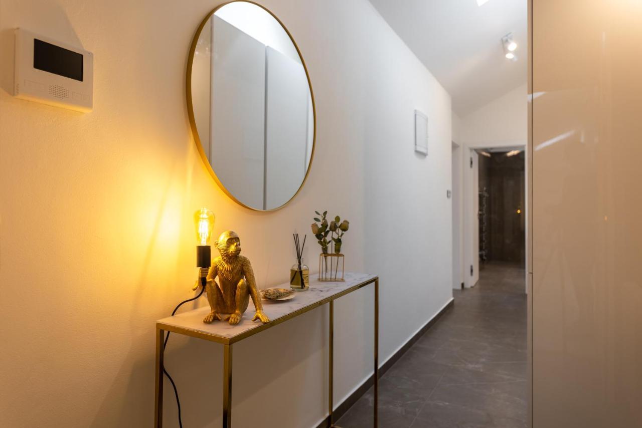 Luxurious, Charming Studio Perfect For Couples Praga Zewnętrze zdjęcie