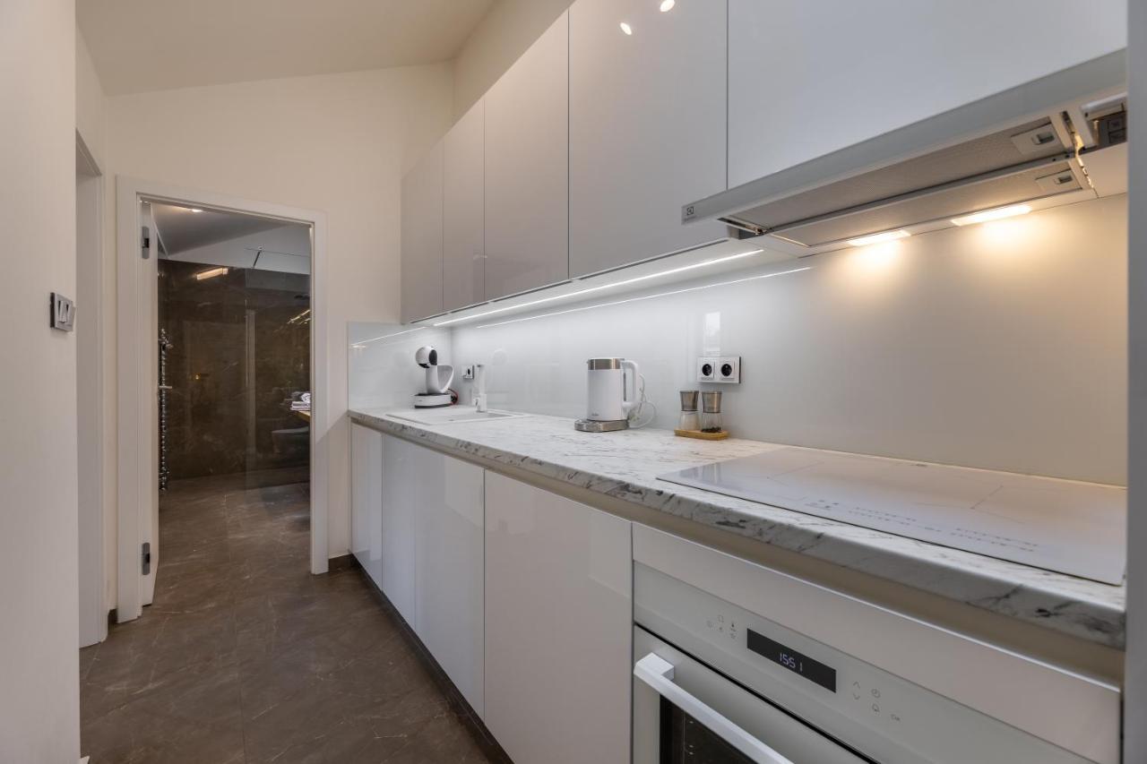 Luxurious, Charming Studio Perfect For Couples Praga Zewnętrze zdjęcie